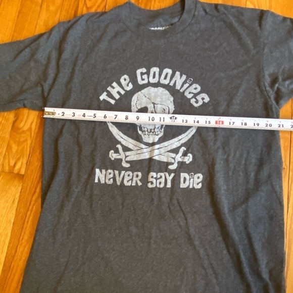 The Goonies tee size LT dark grey - Picture 6 of 7